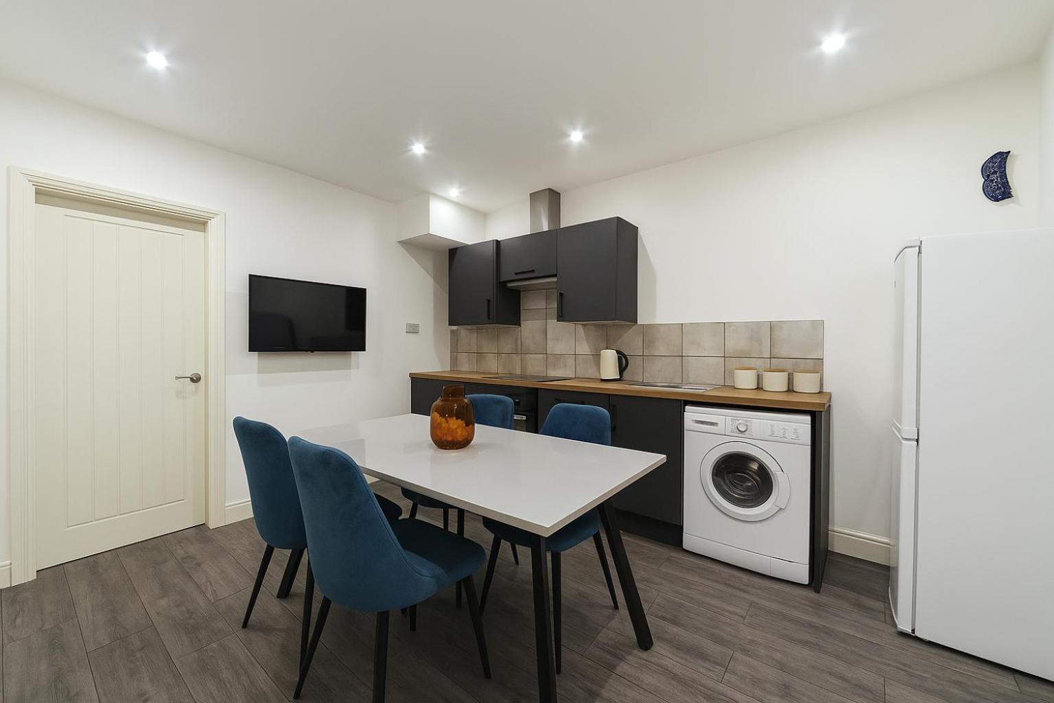 Amazing Flat Near Golders - Great Transport Links *